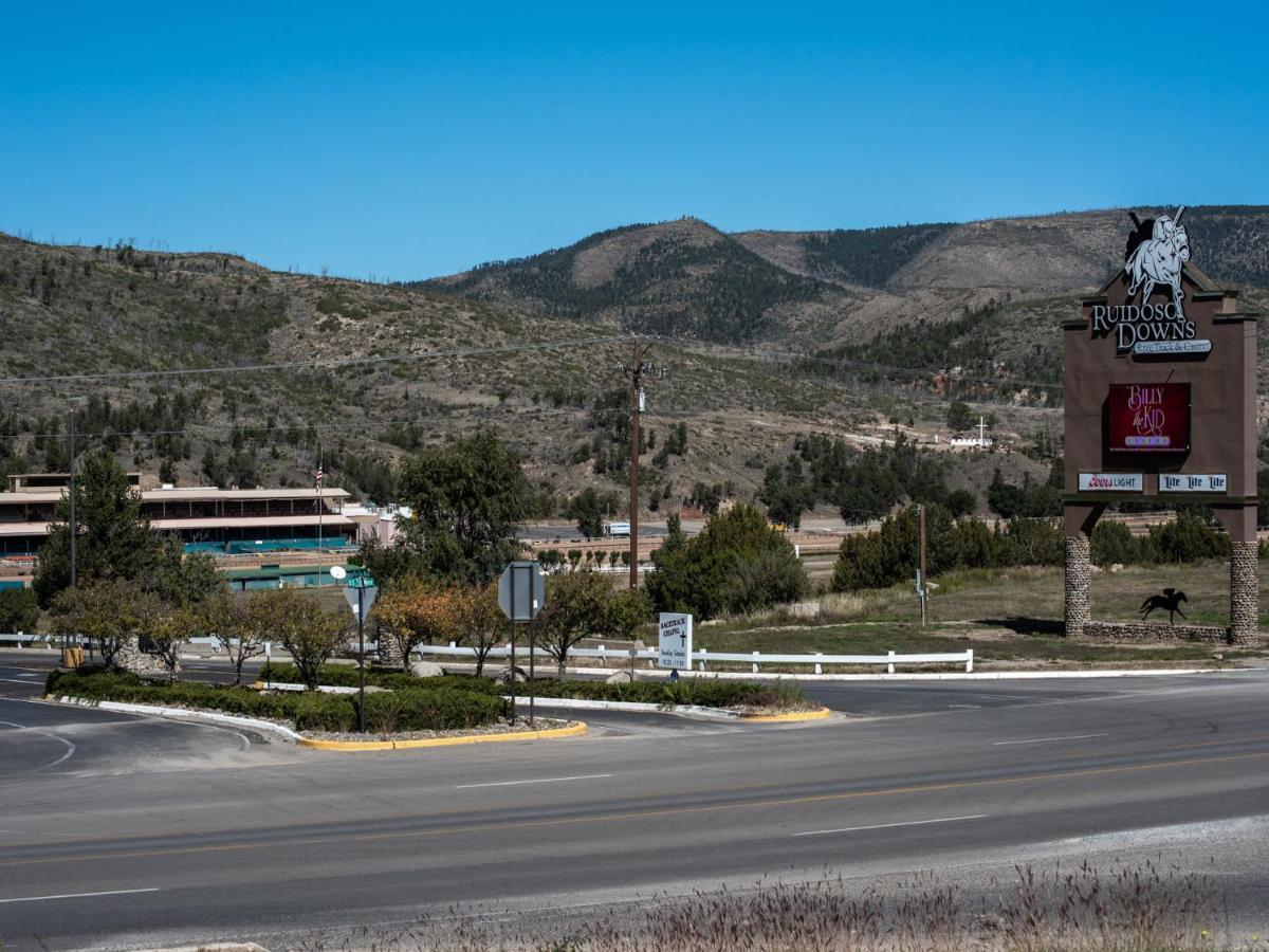 Apache Village Cabinette 11, Queen Bed, Midtown, Sleeps 2 Ruidoso Exteriör bild