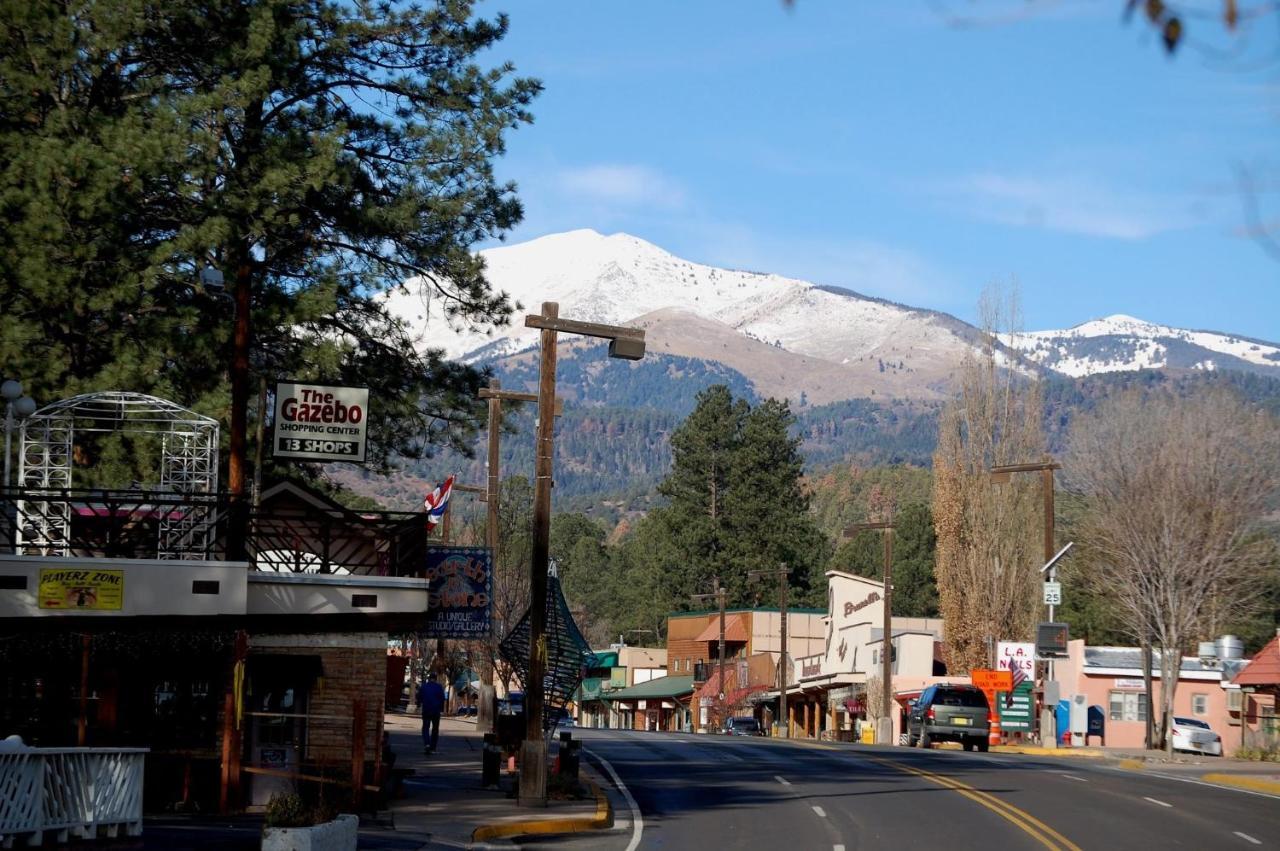 Apache Village Cabinette 11, Queen Bed, Midtown, Sleeps 2 Ruidoso Exteriör bild