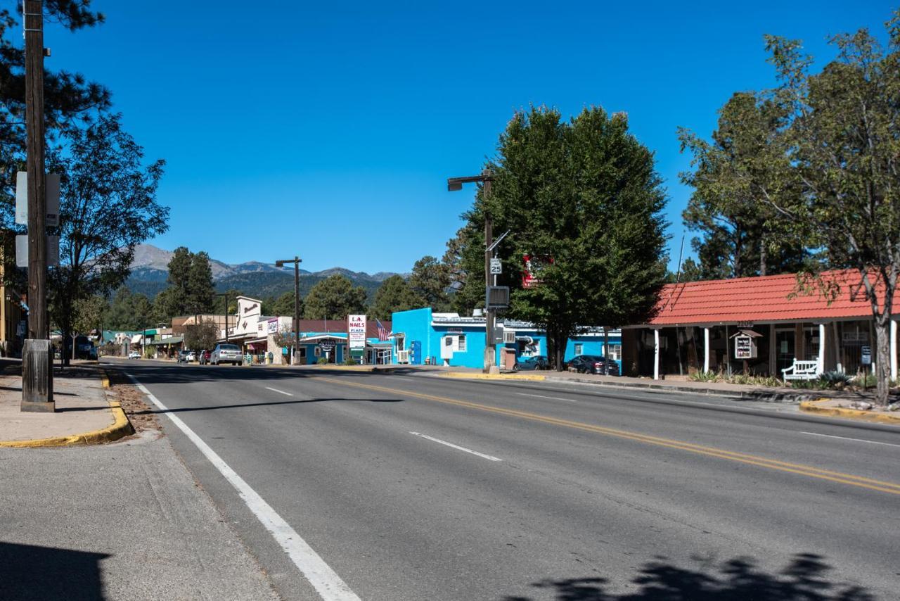 Apache Village Cabinette 11, Queen Bed, Midtown, Sleeps 2 Ruidoso Exteriör bild